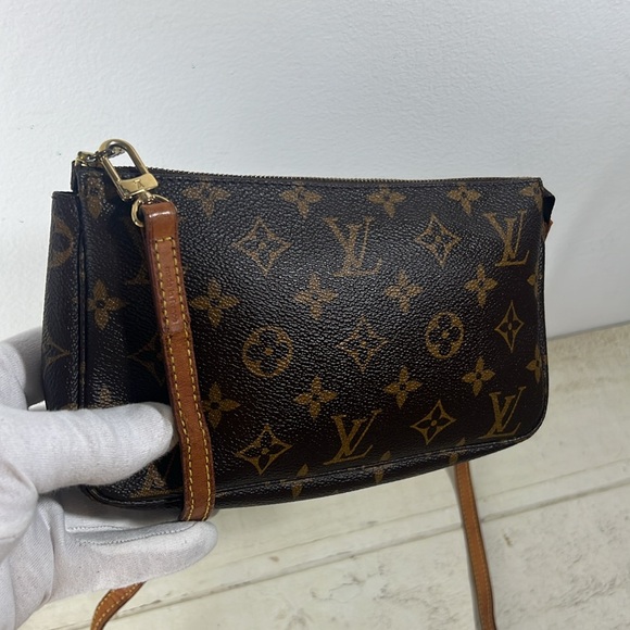 Louis Vuitton Pouch Bag Pochette Monogram - Picture 9 of 16